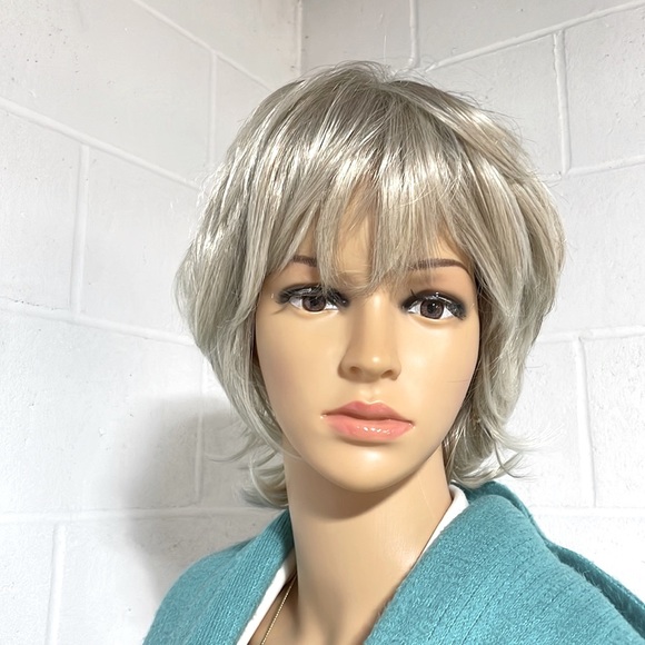 NWT platinum blonde silverwhite grey blonde wig short 9” shaggy layers men’s wig - Picture 7 of 13